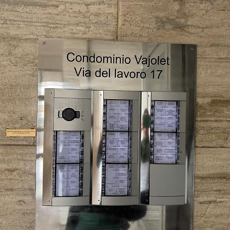 Splendido Appartamento In Zona Fiera A Bologna Eksteriør bilde