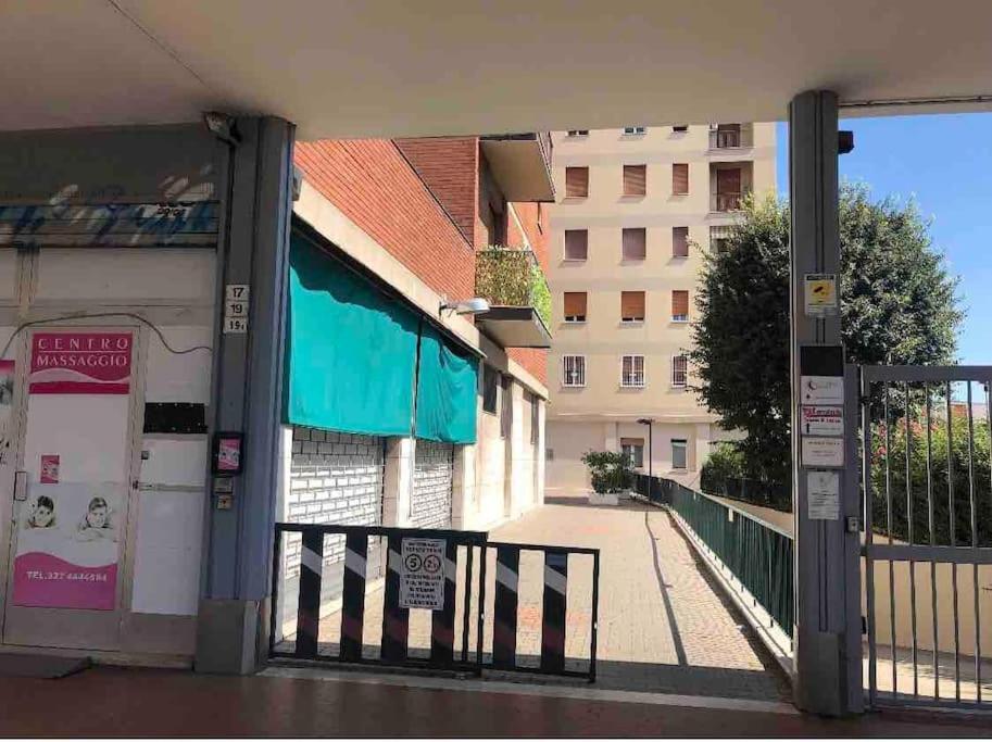 Splendido Appartamento In Zona Fiera A Bologna Eksteriør bilde
